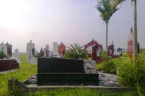 Náo loạn mơ thấy vong quấy... đập mộ hàng xóm ở Hải Dương