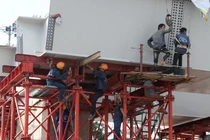 Xây cầu vượt, phá dỡ cầu bộ hành là lỗi quy hoạch