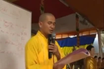 Sư thầy hát “Đời tôi đi tu, nên tôi đây phải cạo đầu“?