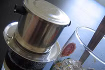 Cảnh báo “Cafe chết máy” bẫy người đi đường