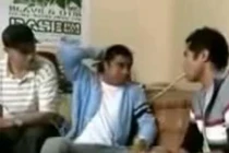 Bạn bè troll nhau