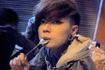 Hoa mắt với những bức ảnh trai, gái lẫn lộn