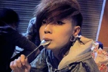 Hoa mắt với những bức ảnh trai, gái lẫn lộn