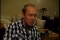 Chàng “Tây” hát bài “Chiếc khăn gió ấm” cực chuẩn