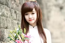 Thiếu nữ Việt xinh đẹp, duyên dáng trong tà áo dài