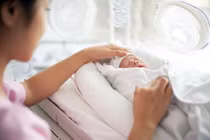 Tận mắt bé chào đời ở Bệnh viện khách sạn 5 sao Vinmec