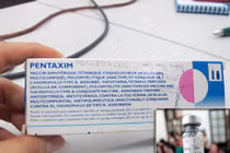 Sau vụ ăn bớt vắc xin, 70 Nguyễn Chí Thanh vẫn đông