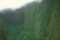 Chiêm ngưỡng vẻ đẹp kỳ vĩ của “núi khóc” ở Hawaii 