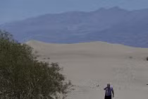 Dân miền Tây “chết ngốt” trong nắng nóng 50°C