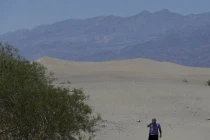 Dân miền Tây “chết ngốt” trong nắng nóng 50°C