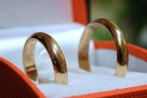 Hối lộ gần 1 tỷ đồng để lấy chồng Việt Nam