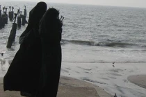 Số phận các cô dâu tuổi teen sống như “góa phụ”