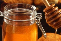 “Phanh phui” mật ong giả chứa hóa chất