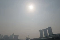 Dân Singapore “bị hun” trong biển khói mịt mùng