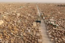 Lạnh người lạc vào nghĩa địa lớn nhất thế giới