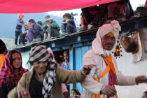 Kỳ quái người “sống chung với hồn ma” trên dãy Himalaya