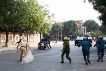 CA Thanh Hóa quyết định dùng súng bắn lưới “quái xế“