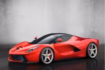 Chủ nhân chiếc La Ferrari đầu tiên là ai?