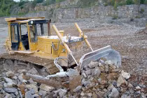 Binh chủng Công binh Việt Nam mua máy ủi của Nga