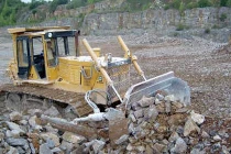 Binh chủng Công binh Việt Nam mua máy ủi của Nga