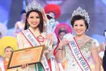 Hoa hậu các Dân tộc Việt Nam “cặp” quý tử 15 tuổi?