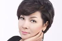 “Chú rể chuyển giới” của Mai Thu Huyền trở lại showbiz 