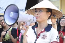 Mỹ Tâm đòi cát-xê cao nhưng thường xuyên làm từ thiện