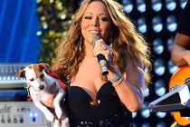 Mariah Carey hát, ngủ cũng ôm...cún