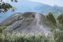 Giải bí ẩn “đá thiêng biết đi” ở đại ngàn Tây Nguyên