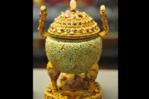 Lóa mắt vật dụng bằng vàng của ông hoàng, bà chúa