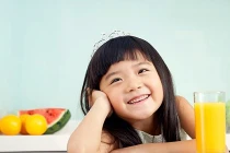 7 điều cha mẹ nên dạy con trên bàn ăn 