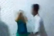 “Sốt” mạng clip gái mại dâm bị đánh đập dã man