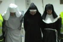 Bắt nhóm “nữ tu sĩ” buôn lậu ma túy trên máy bay