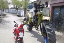 Tự chế môtô khủng từ vật liệu bãi rác