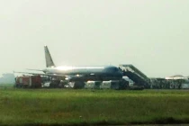 Máy bay VNA suýt gặp sự cố vì giảm áp suất lốp