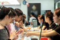 Thị trường trang sức “tăng nhiệt” dịp 8/3