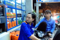 Vì sao xăng dầu tăng nhiều giảm ít?