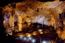 Những sự trùng hợp kỳ lạ ở Hang Tám Cô