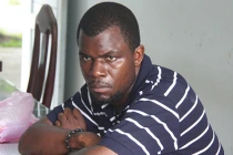 Trục xuất hai “xảo thuật gia” biến giấy thành đô la