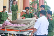 Nguyên nhân cụ bà tự thiêu tại trụ sở tòa án 