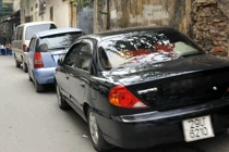 Hà Nội “ép” người đi xe ôtô phải phạm luật?