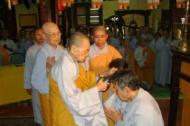 Con cái chưa xong bề gia thất, xuất gia có lỗi không?