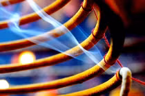 Hương thẳng, hương cong, đâu bằng “tâm hương”