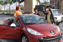 Vượng “râu” chi tiền tỷ mời 200 diễn viên làm đĩa hài Tết