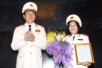 Chân dung nữ GĐ công an vừa được phong tướng 