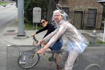 Xe đạp “tàng hình” độc đáo