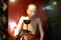 Khám phá những pho tượng “độc, dị” nhất Việt Nam 