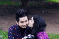 Bằng Cường được hot girl hôn má