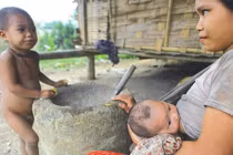 Ảnh độc về tộc người suýt tuyệt chủng ở Nghệ An