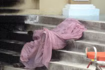 Tự thiêu ngay trụ sở tòa án ở Phú Yên